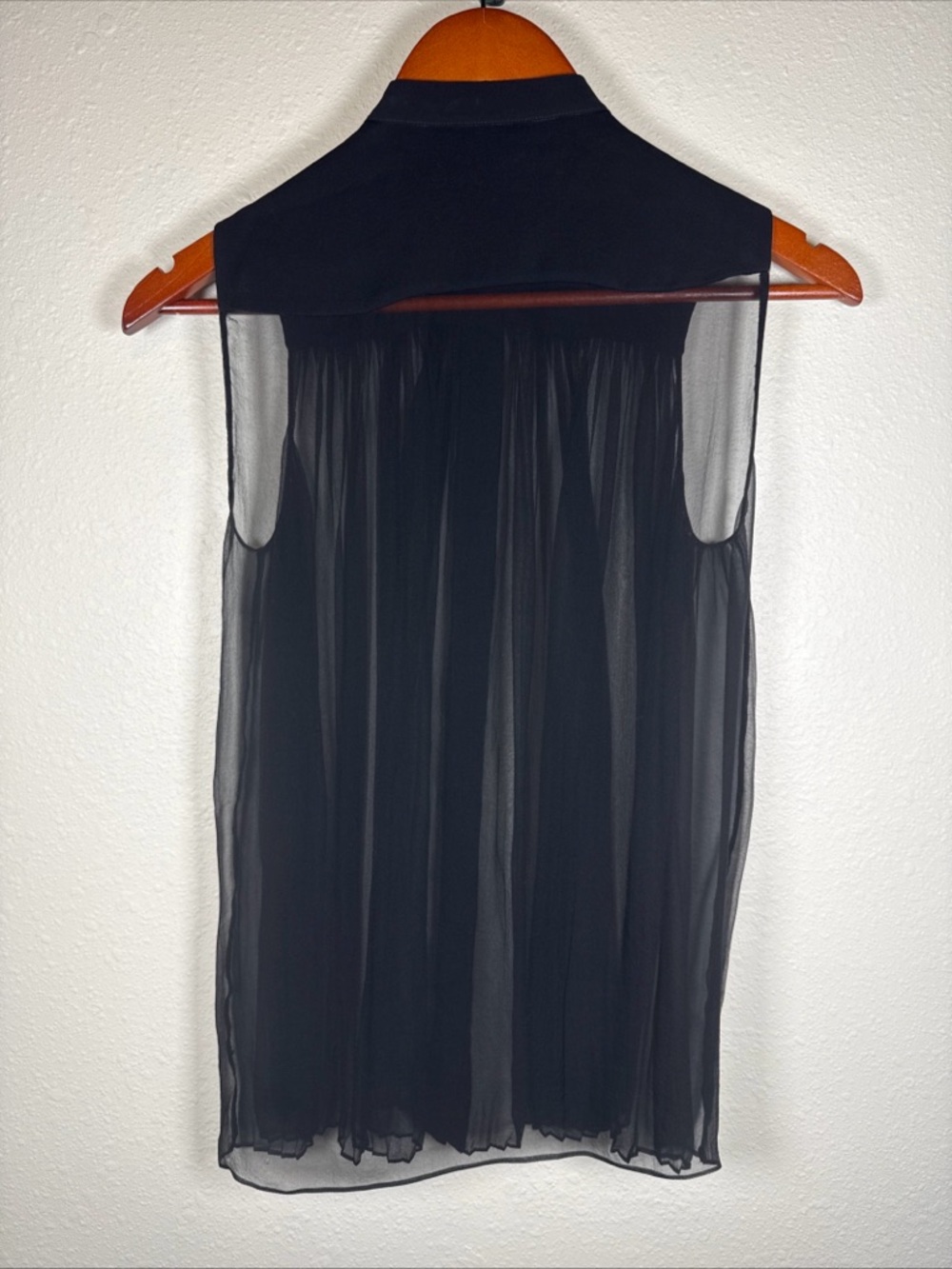 Gucci Black Silk Pleated Sleeveless Sheer Blouse Quiet Luxury 40/Small - Picture 4 of 8